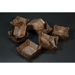 barna bonbon papír négyzetes