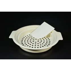 Nokedliszaggató és pároló betét