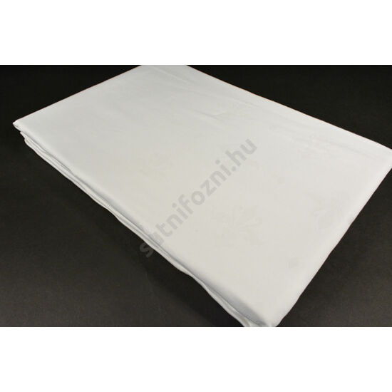 Asztalterítő fehér 150x220 cm