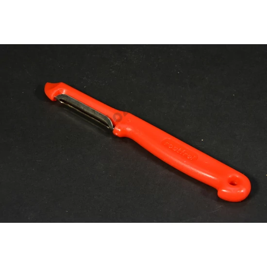 Zöldséghámozó  függőleges pengével