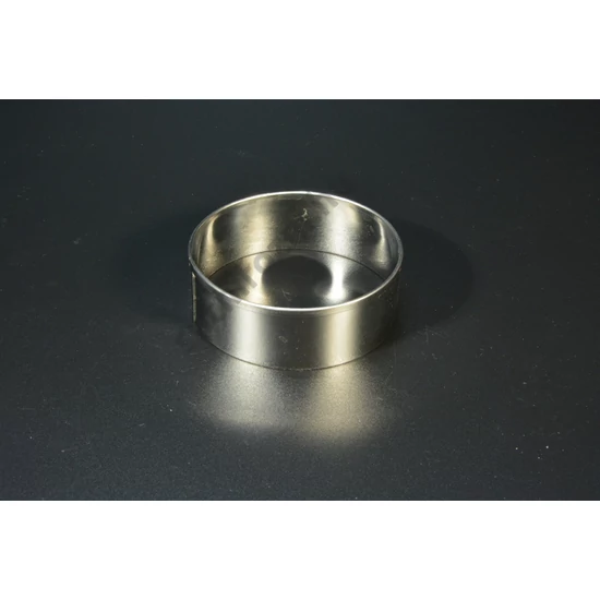 kerek kiszúró forma 9 cm 3 cm magas