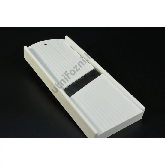 Állítható pengés zöldségszeletelő