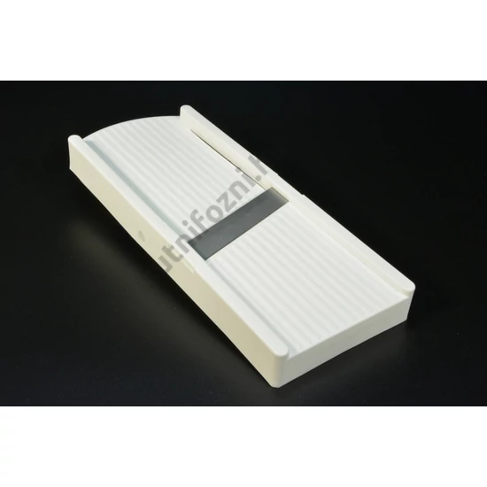 Állítható pengés zöldségszeletelő